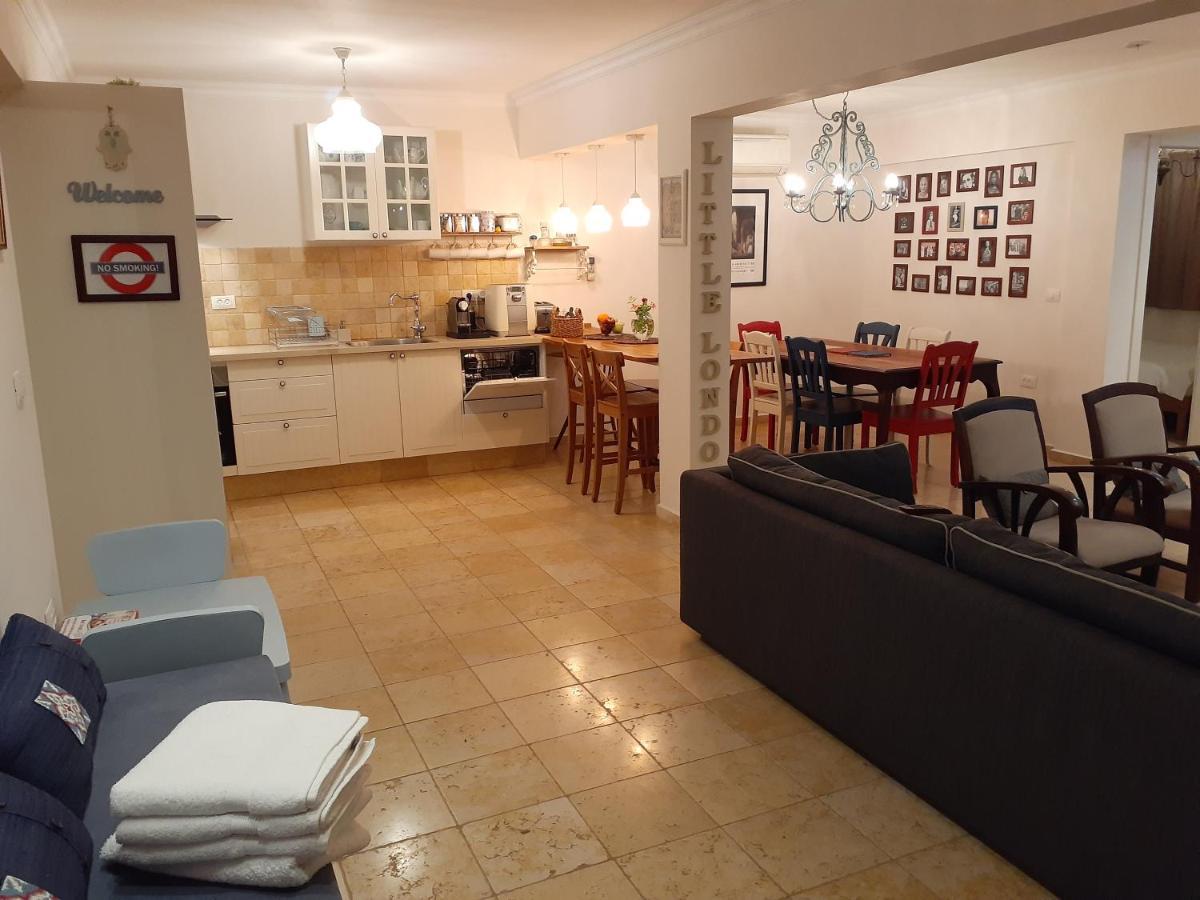 Villa Naomi'S Rosh Pinna Esterno foto